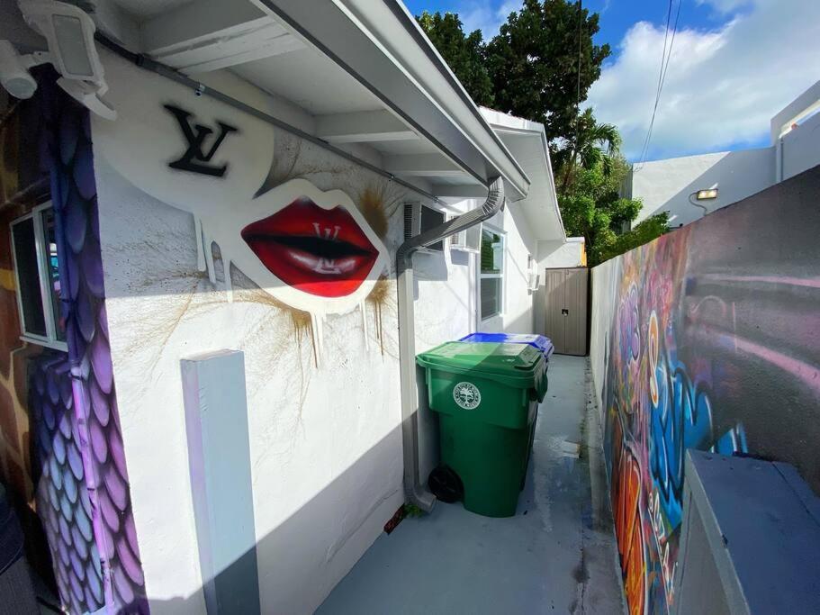 Cozy & Colorful Miami Art Canvas W/Hottub & Murals מראה חיצוני תמונה